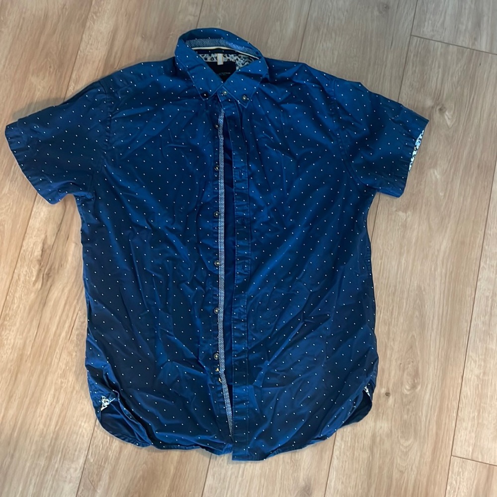 Like New Mens Shirt